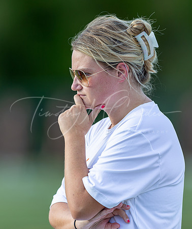 Ipswich vs Newburyport Varsity Field Hockey Game 2022_AB5W4232