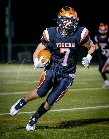 Ipswich vs Lowell Catholic Varsity Football Game 2022_2022-09-16_07-25-13_DT7T1411_@TimCardew_2022