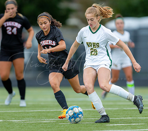 Ipswich vs North Reading Girls Varsity Soccer 2022_2022-09-20_04-54-54_AB5W5911_@TimCardew_2022