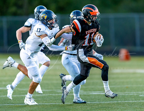 Ipswich vs Lynnfield Varsity Football Game 2022_2022-09-23_06-33-47_AB5W6432_@TimCardew_2022