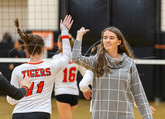 Ipswich vs Beverly Girls HS Volleyball Game 2022_2022-10-17_05-26-52_DT7T7308_@TimCardew_2022