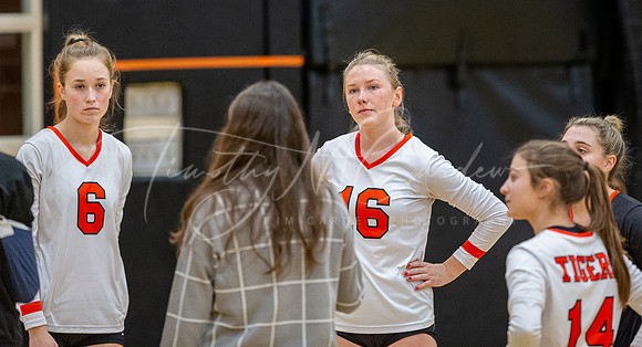 Ipswich vs Beverly Girls HS Volleyball Game 2022_2022-10-17_05-40-04_AB5W1757_@TimCardew_2022