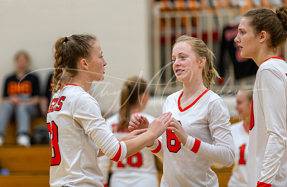 Ipswich vs Beverly Girls HS Volleyball Game 2022_2022-10-17_05-59-50_DT7T7501_@TimCardew_2022