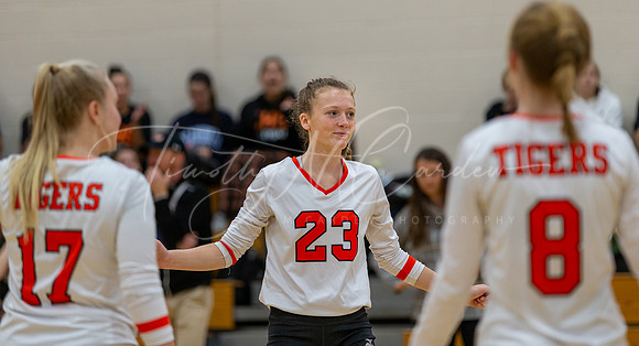 Ipswich vs Beverly Girls HS Volleyball Game 2022_2022-10-17_06-05-11_DT7T7594_@TimCardew_2022