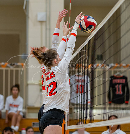 Ipswich vs Beverly Girls HS Volleyball Game 2022_2022-10-17_06-05-58_DT7T7611_@TimCardew_2022