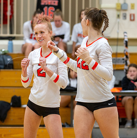Ipswich vs Beverly Girls HS Volleyball Game 2022_2022-10-17_06-06-00_DT7T7616_@TimCardew_2022