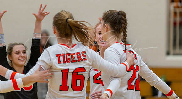Ipswich vs Beverly Girls HS Volleyball Game 2022_2022-10-17_06-09-53_DT7T7673_@TimCardew_2022