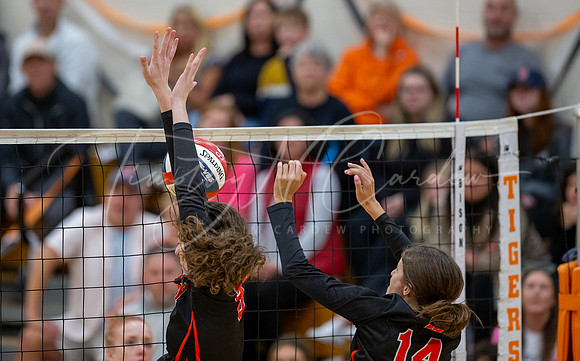 Ipswich vs Beverly Girls HS Volleyball Game 2022_2022-10-17_06-18-57_AB5W1816_@TimCardew_2022