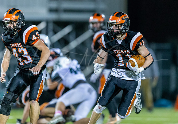 Ipswich vs Pentucket Varsity Football Game 2022_2022-10-21_07-29-17_DT7T8915_@TimCardew_2022