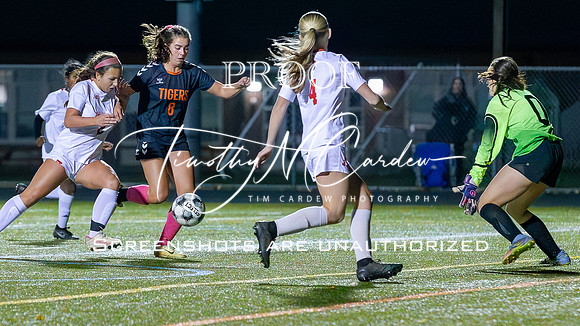 Ipswich vs Amesbury Girls Soccer 2025_2025-10-23_07-28-18_AB5W2902_@TimCardew_2025