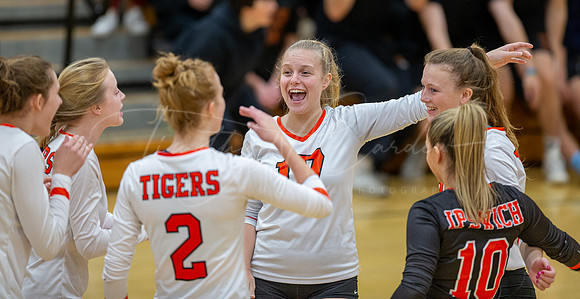 Ipswich vs Advanced Math & Science Girls HS Volleyball Game 2022 D4 Round of 16_2022-11-08_06-29-11_DT7T6622_@TimCardew_2022