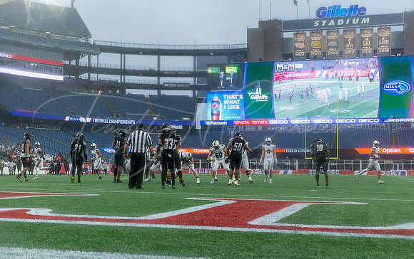 St. John’s Prep Football vs Springfield Central MA D1 Super Bowl 2022_2022-12-03_02-04-46_IM1D3052_@TimCardew_2022