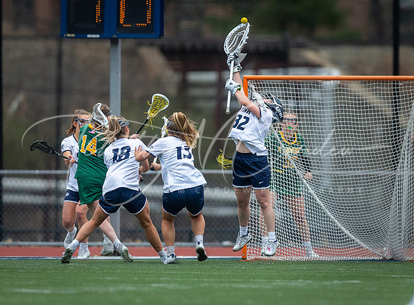 University of New Hampshire vs Vermont Women’s Lacrosse Game 2022_2022-04-16_01-31-55_AB5W0199_@TimCardew_2022