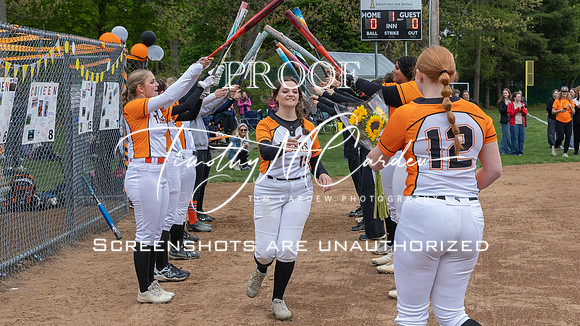 Ipswich vs Hamilton-Wenham Girls HS Varsity Softball Game 2026_2026-05-13_05-43-52_311A7013_@TimCardew_2026