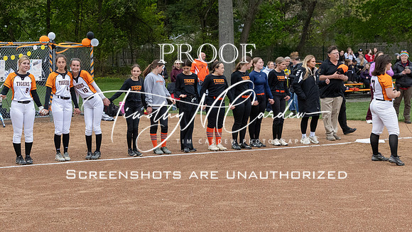Ipswich vs Hamilton-Wenham Girls HS Varsity Softball Game 2026_2026-05-13_05-47-28_311A7072_@TimCardew_2026