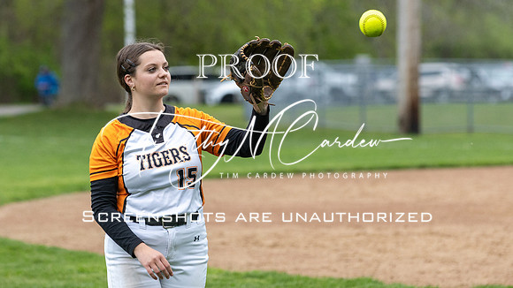 Ipswich vs Hamilton-Wenham Girls HS Varsity Softball Game 2026_2026-05-13_05-52-57_311A7091_@TimCardew_2026