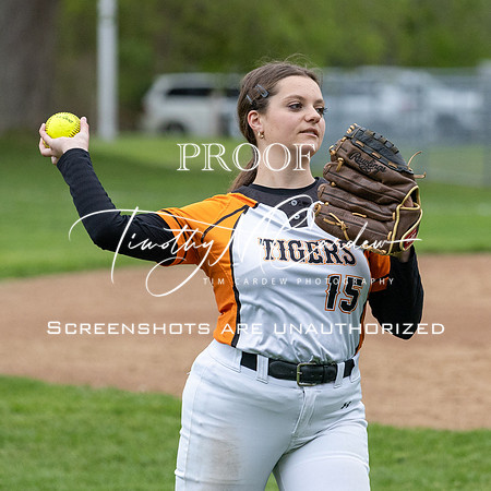Ipswich vs Hamilton-Wenham Girls HS Varsity Softball Game 2026_2026-05-13_05-52-58_311A7094_@TimCardew_2026