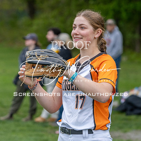 Ipswich vs Hamilton-Wenham Girls HS Varsity Softball Game 2026_2026-05-13_05-53-57_311A7115_@TimCardew_2026