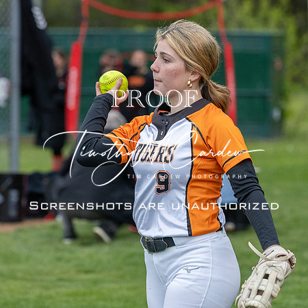 Ipswich vs Hamilton-Wenham Girls HS Varsity Softball Game 2026_2026-05-13_05-54-14_311A7119_@TimCardew_2026