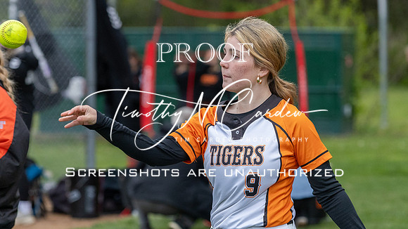 Ipswich vs Hamilton-Wenham Girls HS Varsity Softball Game 2026_2026-05-13_05-54-14_311A7120_@TimCardew_2026
