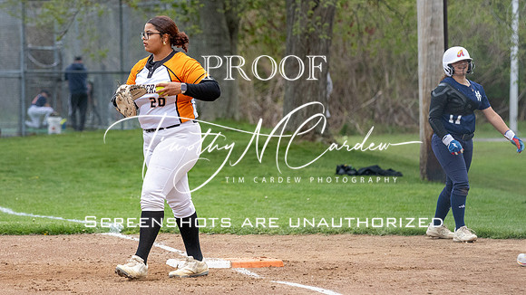 Ipswich vs Hamilton-Wenham Girls HS Varsity Softball Game 2026_2026-05-13_06-01-18_311A7138_@TimCardew_2026