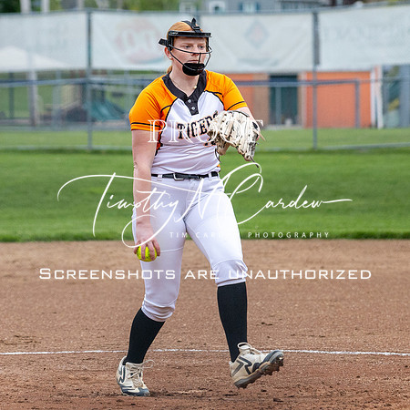 Ipswich vs Hamilton-Wenham Girls HS Varsity Softball Game 2026_2026-05-13_06-01-42_311A7140_@TimCardew_2026