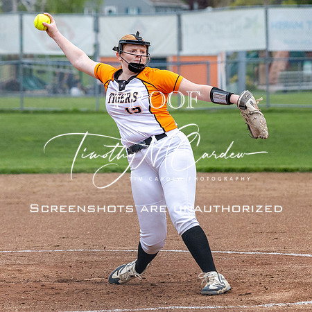 Ipswich vs Hamilton-Wenham Girls HS Varsity Softball Game 2026_2026-05-13_06-01-42_311A7144_@TimCardew_2026