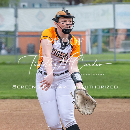 Ipswich vs Hamilton-Wenham Girls HS Varsity Softball Game 2026_2026-05-13_06-01-59_311A7158_@TimCardew_2026