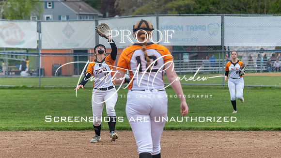 Ipswich vs Hamilton-Wenham Girls HS Varsity Softball Game 2026_2026-05-13_06-02-03_311A7163_@TimCardew_2026