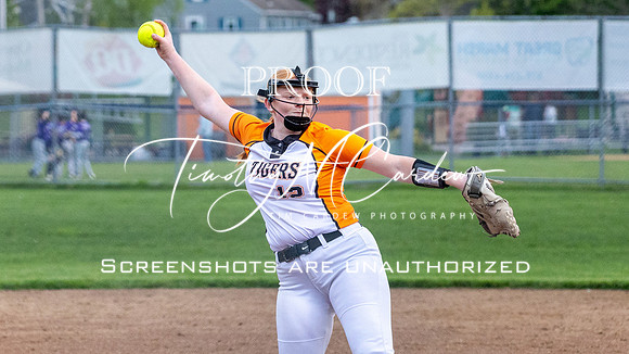 Ipswich vs Hamilton-Wenham Girls HS Varsity Softball Game 2026_2026-05-13_06-28-26_311A7187_@TimCardew_2026