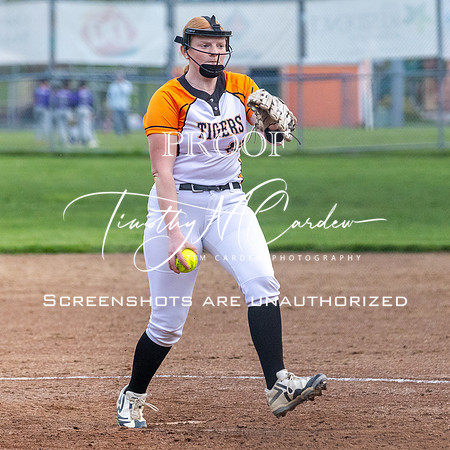 Ipswich vs Hamilton-Wenham Girls HS Varsity Softball Game 2026_2026-05-13_06-28-40_311A7195_@TimCardew_2026