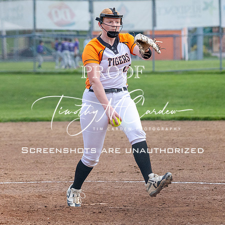 Ipswich vs Hamilton-Wenham Girls HS Varsity Softball Game 2026_2026-05-13_06-31-12_311A7249_@TimCardew_2026