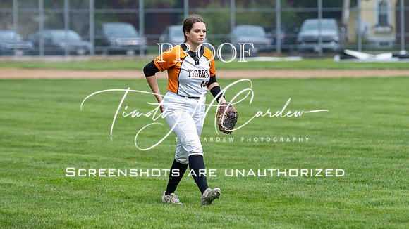 Ipswich vs Hamilton-Wenham Girls HS Varsity Softball Game 2026_2026-05-13_06-34-00_311A7293_@TimCardew_2026