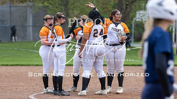 Ipswich vs Hamilton-Wenham Girls HS Varsity Softball Game 2026_2026-05-13_06-37-14_311A7313_@TimCardew_2026