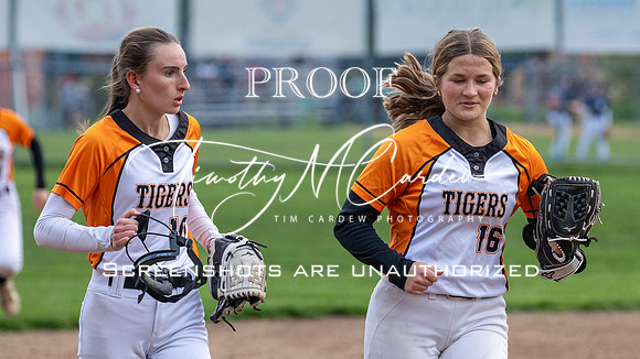 Ipswich vs Hamilton-Wenham Girls HS Varsity Softball Game 2026_2026-05-13_06-40-08_311A7346_@TimCardew_2026