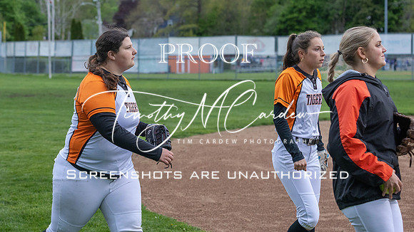 Ipswich vs Hamilton-Wenham Girls HS Varsity Softball Game 2026_2026-05-13_06-51-04_311A7396_@TimCardew_2026