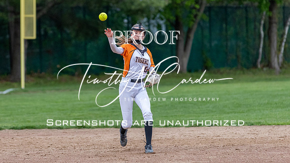 Ipswich vs Hamilton-Wenham Girls HS Varsity Softball Game 2026_2026-05-13_07-07-09_311A7404_@TimCardew_2026