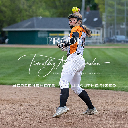 Ipswich vs Hamilton-Wenham Girls HS Varsity Softball Game 2026_2026-05-13_07-07-19_311A7439_@TimCardew_2026