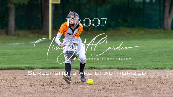 Ipswich vs Hamilton-Wenham Girls HS Varsity Softball Game 2026_2026-05-13_07-07-22_311A7454_@TimCardew_2026