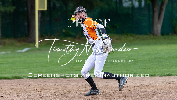 Ipswich vs Hamilton-Wenham Girls HS Varsity Softball Game 2026_2026-05-13_07-07-23_311A7461_@TimCardew_2026