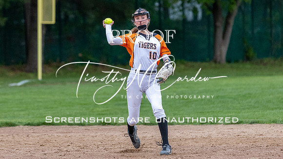 Ipswich vs Hamilton-Wenham Girls HS Varsity Softball Game 2026_2026-05-13_07-07-23_311A7464_@TimCardew_2026