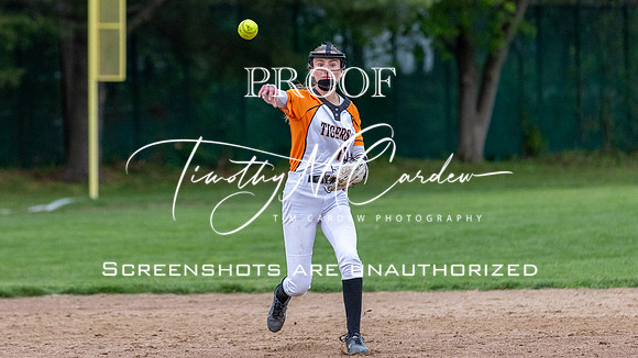 Ipswich vs Hamilton-Wenham Girls HS Varsity Softball Game 2026_2026-05-13_07-07-23_311A7465_@TimCardew_2026