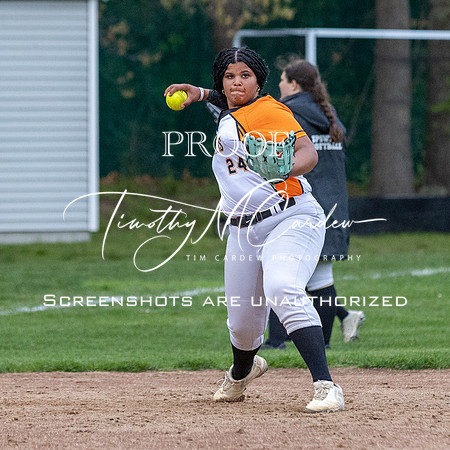 Ipswich vs Hamilton-Wenham Girls HS Varsity Softball Game 2026_2026-05-13_07-07-28_311A7472_@TimCardew_2026