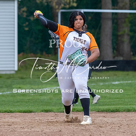 Ipswich vs Hamilton-Wenham Girls HS Varsity Softball Game 2026_2026-05-13_07-07-28_311A7474_@TimCardew_2026