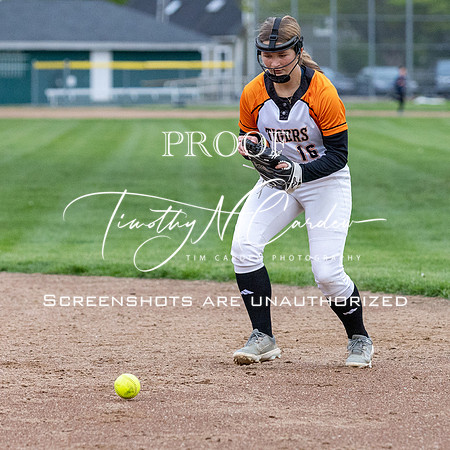 Ipswich vs Hamilton-Wenham Girls HS Varsity Softball Game 2026_2026-05-13_07-07-31_311A7481_@TimCardew_2026
