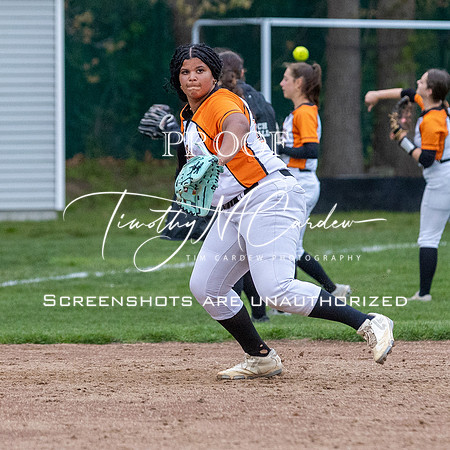 Ipswich vs Hamilton-Wenham Girls HS Varsity Softball Game 2026_2026-05-13_07-07-42_311A7516_@TimCardew_2026