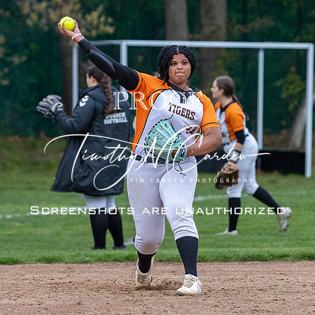 Ipswich vs Hamilton-Wenham Girls HS Varsity Softball Game 2026_2026-05-13_07-07-43_311A7522_@TimCardew_2026