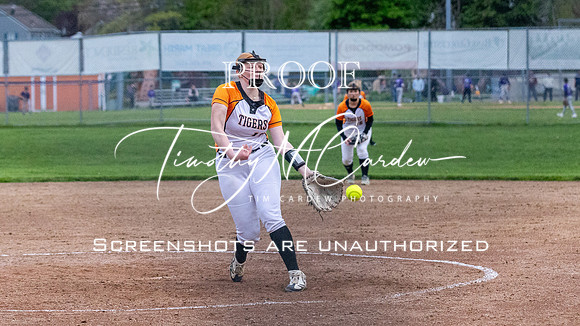 Ipswich vs Hamilton-Wenham Girls HS Varsity Softball Game 2026_2026-05-13_07-09-17_311A7549_@TimCardew_2026
