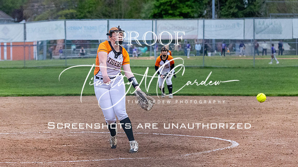 Ipswich vs Hamilton-Wenham Girls HS Varsity Softball Game 2026_2026-05-13_07-09-17_311A7550_@TimCardew_2026