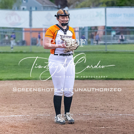 Ipswich vs Hamilton-Wenham Girls HS Varsity Softball Game 2026_2026-05-13_07-09-27_311A7557_@TimCardew_2026